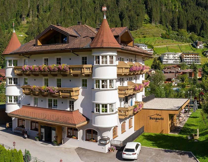 Hotel Bergzeit Гроссарль Экстерьер фото