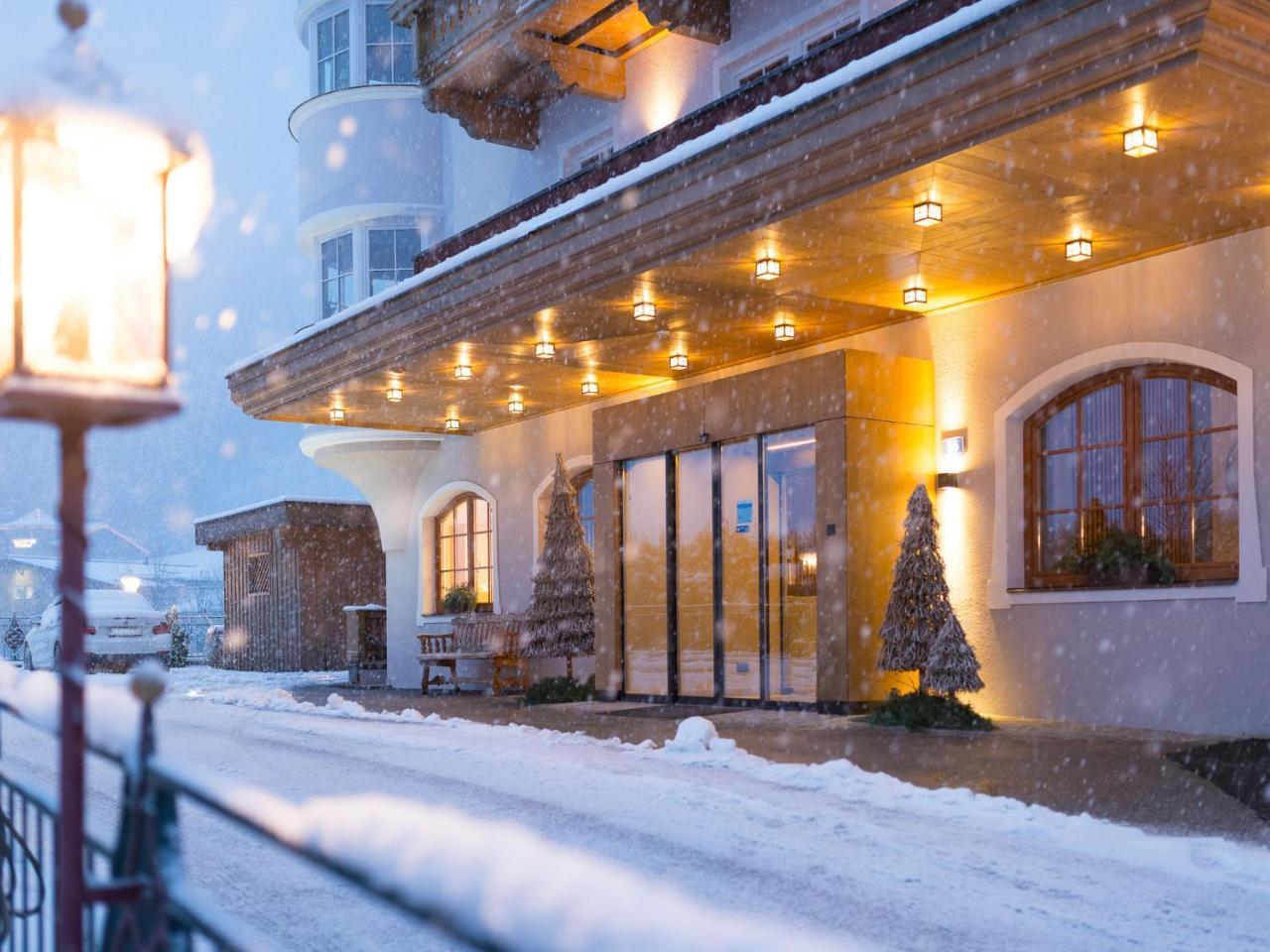 Hotel Bergzeit Гроссарль Экстерьер фото